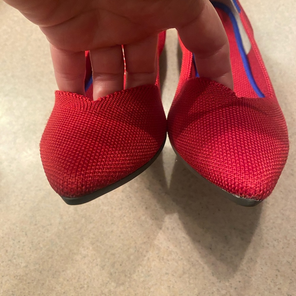 Rothy’s The Point, True Red, Size 6. Excellent used condition. - Picture 4 of 9